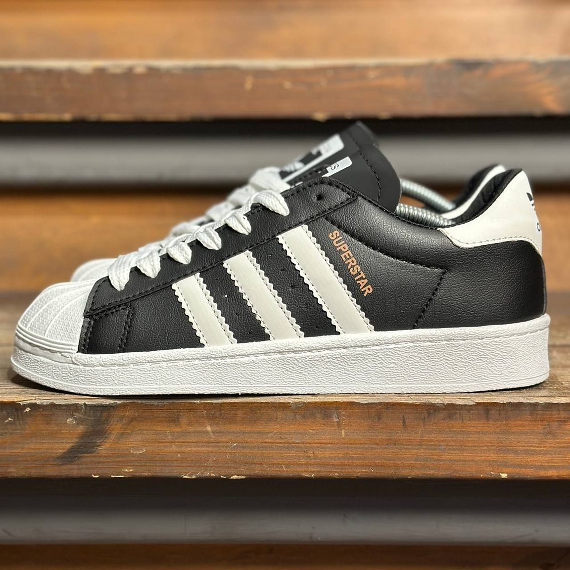 ونس مردانه ادیداس سوپر استار